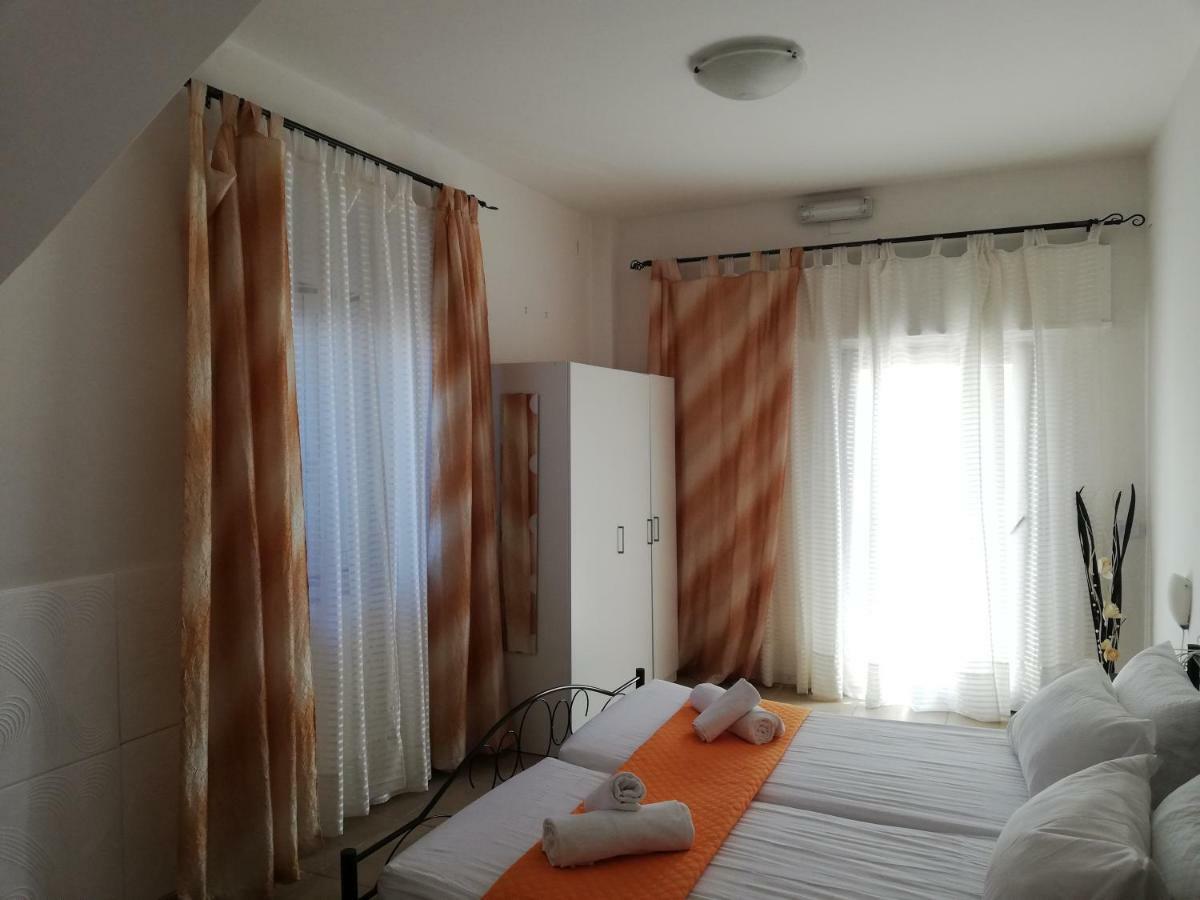 Casa Vacanze Valente Santa Maria Del Cedro Exterior foto